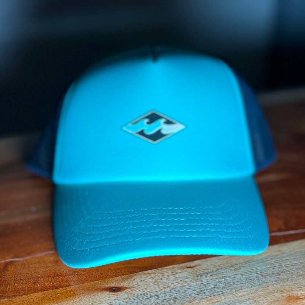 Billabong trucker hat snap back new with tags